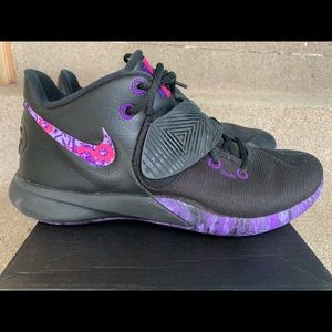 Men’s 11- Kyrie Flytrap Fierce Purple